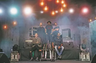 Imagem ilustrativa da imagem Novidade da banda LIV
