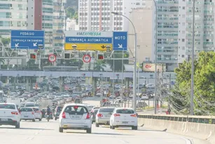 Imagem ilustrativa da imagem Cobrança de tarifa no pedágio