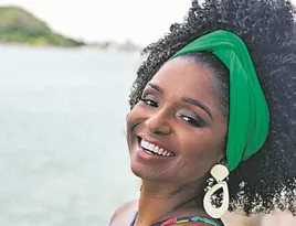 Imagem ilustrativa da imagem Turbantes garantem estilo e praticidade