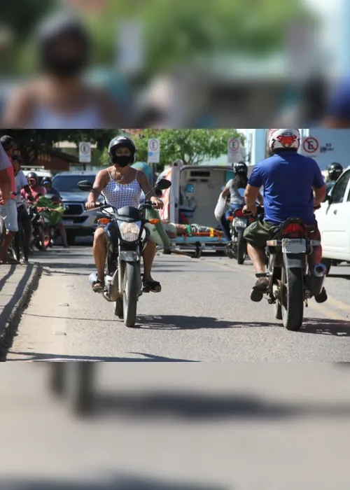 Imagem ilustrativa da imagem Motoqueiro atropela ciclista e foge em Mimoso do Sul – Veja o vídeo
