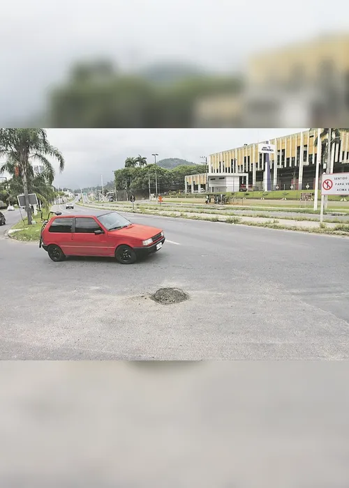 
          Imagem ilustrativa da imagem Sem ônibus e sem segurança
          