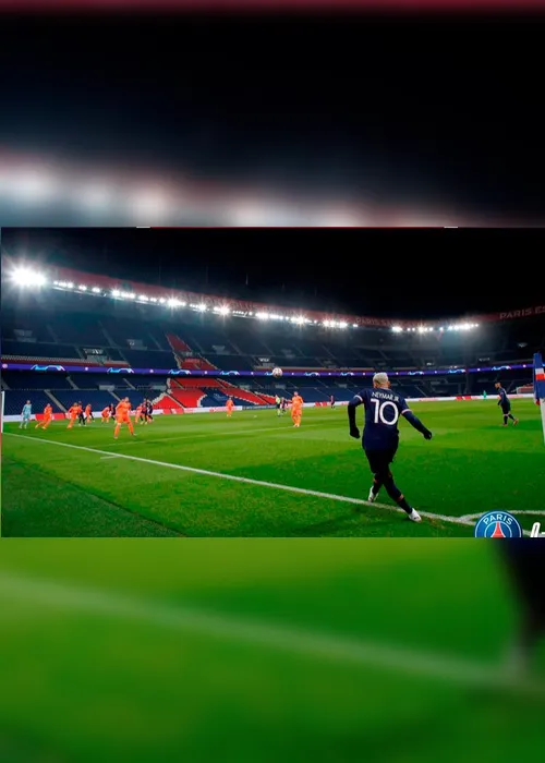 
          Imagem ilustrativa da imagem Jogadores de Istanbul e PSG deixam campo após suposta ofensa racista de árbitro
          