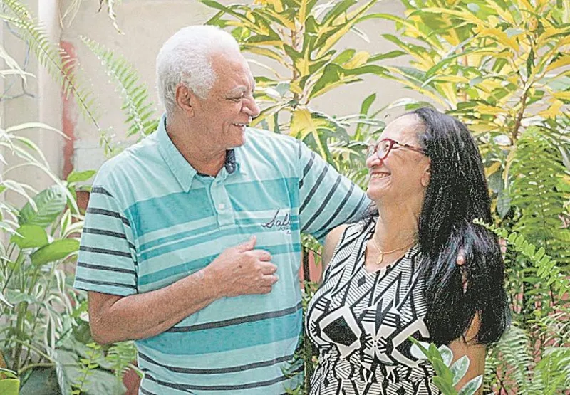 José Alves,  73 anos, e Nenzita, de 70. “Nosso amor nunca acaba”, diz ele