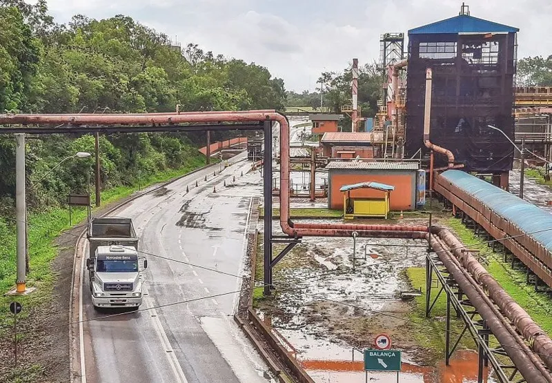Instalações da Samarco em Anchieta: empresa vai retomar suas operações com 26% de sua capacidade