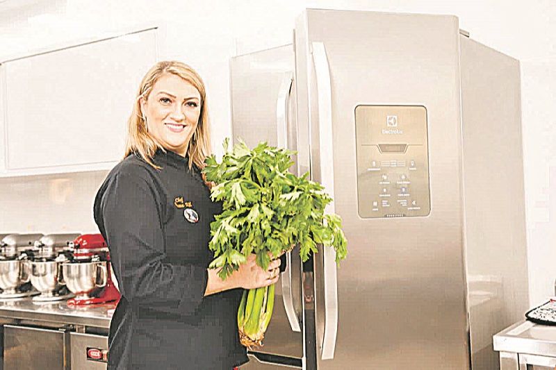 A chef Renata Kill, do Partei Buffet, em Campo Grande. (Foto: Acervo Pessoal)