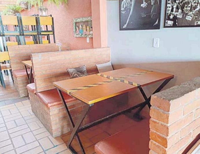 Bar em Guarapari: funcionamento está com restrições (Foto: Roberta Bourguignon)