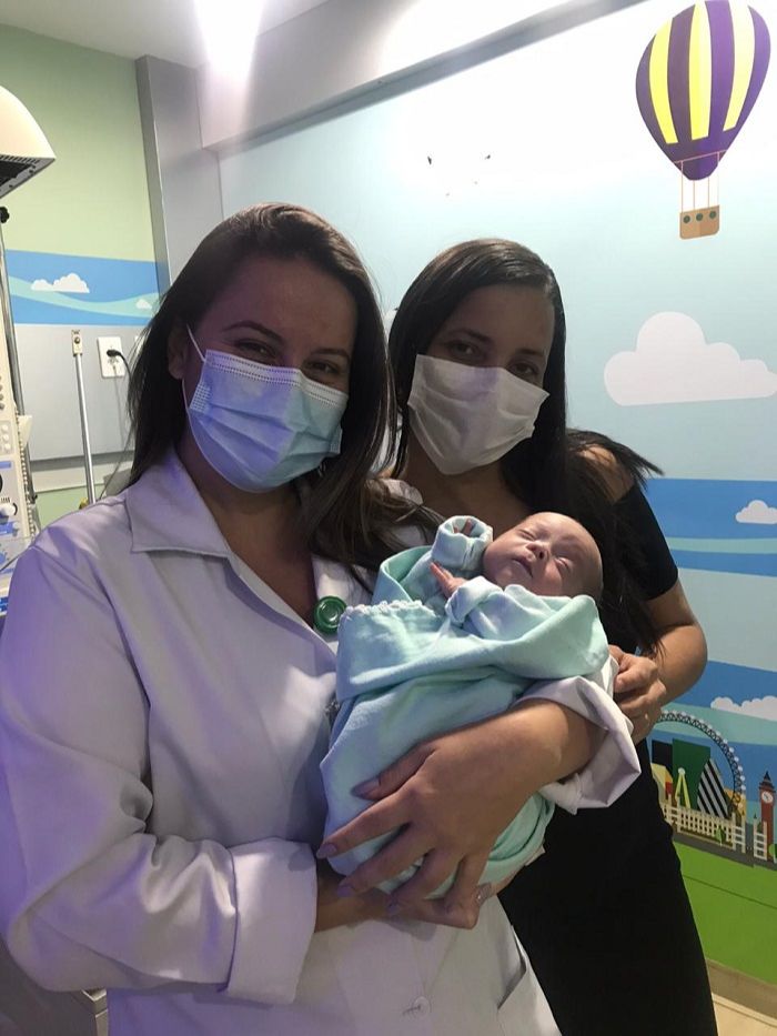Bebê nasceu com menos de 900 gramas (Foto: Divulgação )