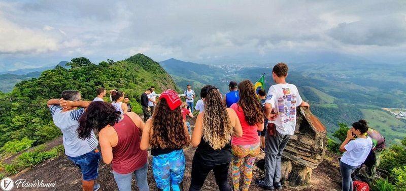 Comunidade comemora primeira missa no topo da Serra do Caramba (Foto: Divulgação/Flávio Vanini)