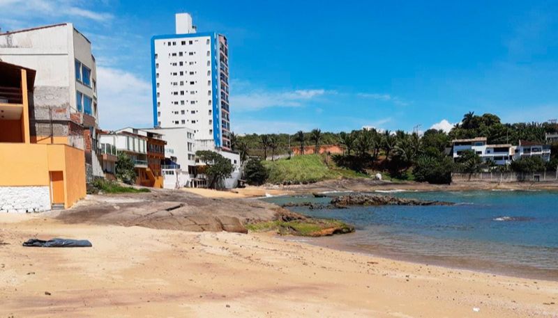 Douglas era morador da cidade de Contagem (MG) e conhecia o mar pela primeira vez (Foto: Roberta Bourguignon / AT)