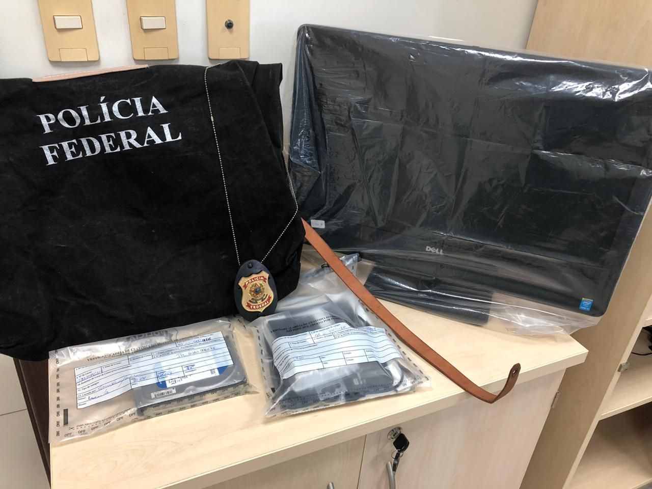 Material apreendido nas casas dos acusados (Foto: Divulgação/ PF)
