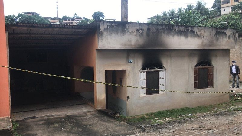 Morador da casa foi encontrado morto no bairro Agostinho Simonato, em Cachoeiro de Itapemirim. (Foto: Kelvyn Mantuan)