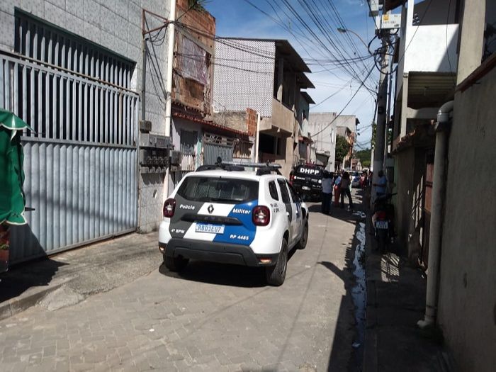 Polícia Militar foi acionado ao local (Foto: Fabio Nunes/AT)