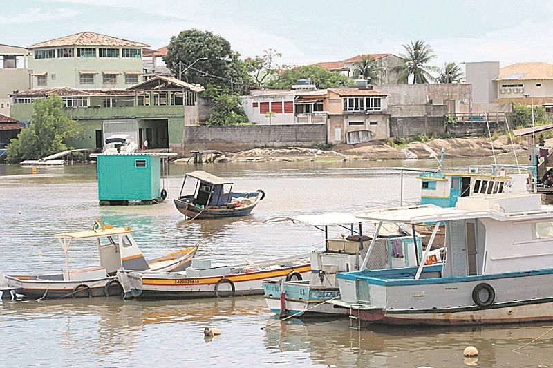 Aldeia de Perocão, em Guarapari, onde o barco e a casa estão ancorados (Foto: Roberta Bourguignon)