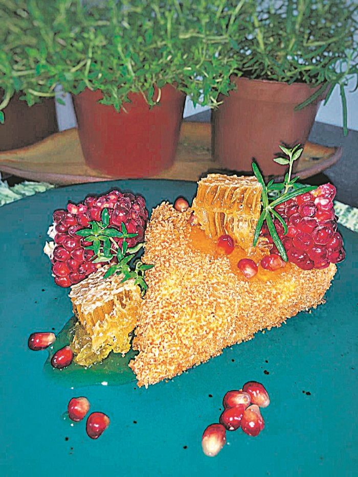 Queijo brie e romã (Foto: Divulgação/ Oriundi)