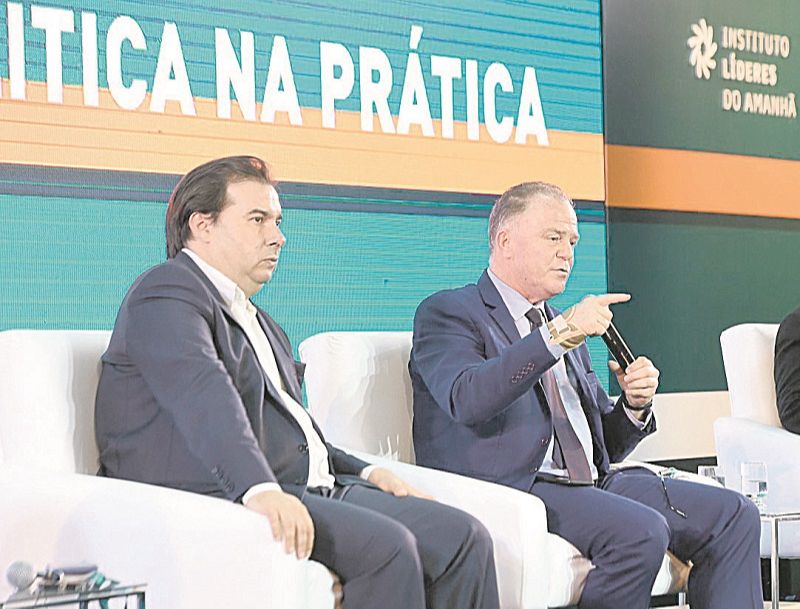 Maia e Casagrande: oficialmente, o presidente da Câmara não revela que assuntos discutirá com o governador (Foto: Divulgação)