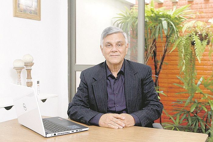 O psiquiatra Vicente Ramatis alerta para o risco de aumentar a ansiedade com escolha errada de passatempo (Foto: Thiago Coutinho - 14/11/2019)