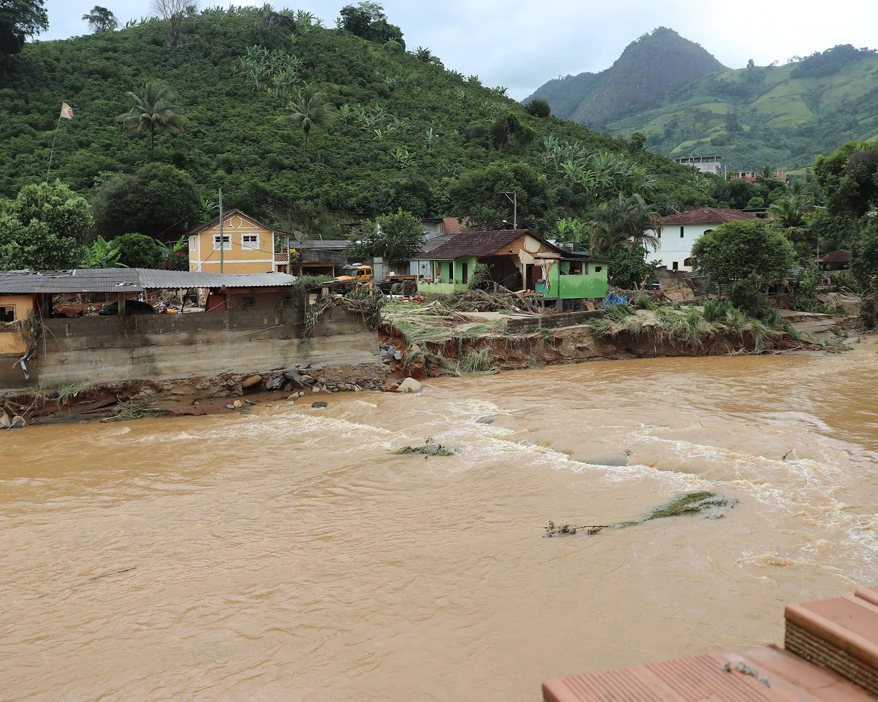 Imagem ilustrativa da imagem Desastre em Iconha: veja como está a cidade um ano após enchente