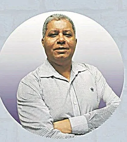 Imagem ilustrativa da imagem Padre Alessandro Campos lança livro interativo com reflexões