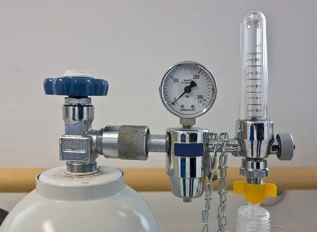 Imagem ilustrativa da imagem Anvisa flexibiliza regras de uso de cilindros de oxigênio para pacientes de Covid