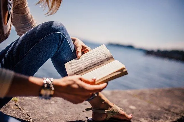 Imagem ilustrativa da imagem Como Aline Bei virou autora best-seller vendendo seus livros no Instagram