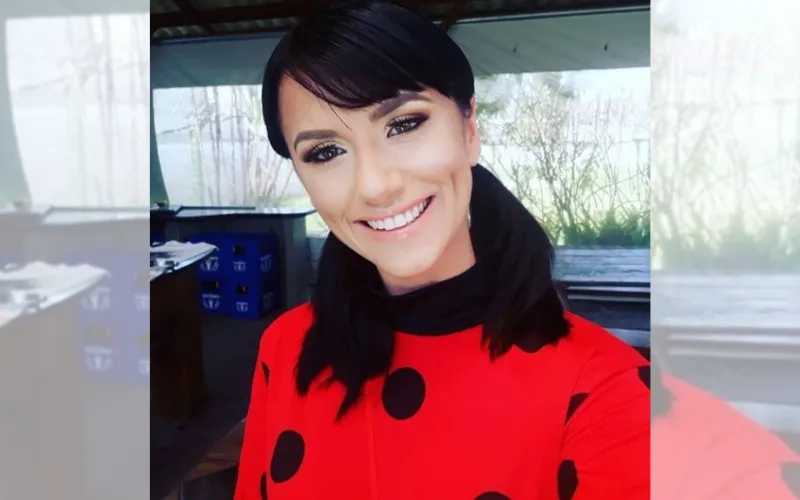 Imagem ilustrativa da imagem Professora de 28 anos morre ao cair de pedra enquanto tirava fotos