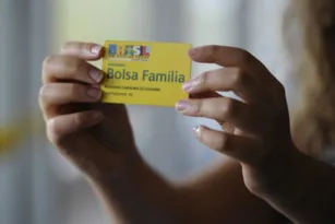 Imagem ilustrativa da imagem Custo de vida já corrói  “novo” Bolsa Família