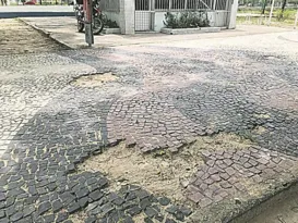 Imagem ilustrativa da imagem Buracos na orla