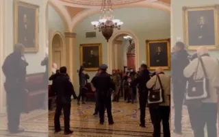 Imagem ilustrativa da imagem Extremismo nos EUA e sinal de alerta no Brasil