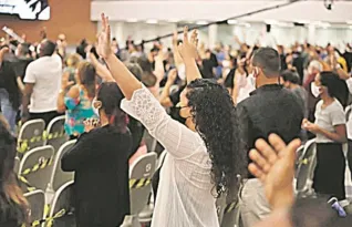 Imagem ilustrativa da imagem Mais brasileiros voltaram à igreja nos últimos meses