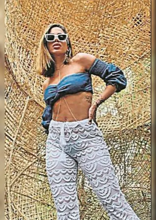 
          Imagem ilustrativa da imagem Body chain: Correntes corporais agora mais ousadas
          