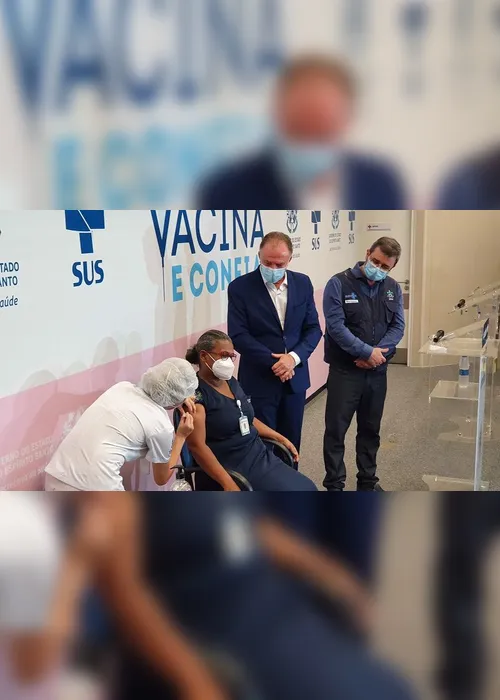Imagem ilustrativa da imagem AO VIVO | Começa a vacinação contra a covid no Estado