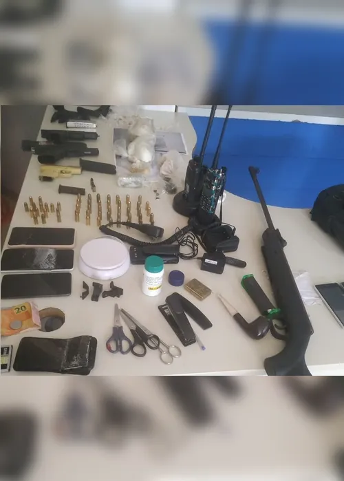 Imagem ilustrativa da imagem Irmão de um dos traficantes mais procurados do Estado é preso em operação