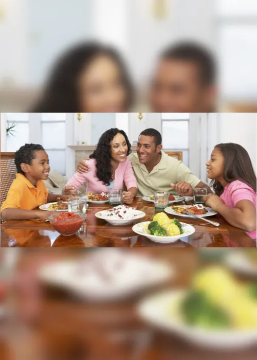 
          Imagem ilustrativa da imagem Nutri, jantar tarde influencia na saúde e na perda de peso?
          