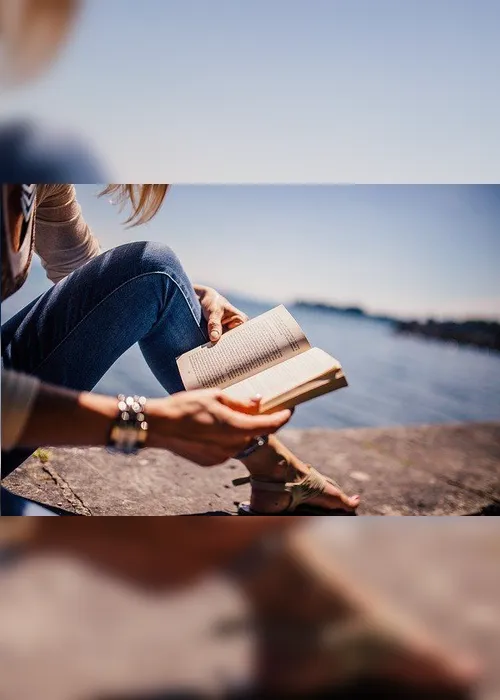 Imagem ilustrativa da imagem Venda de livros no Brasil sobe quase 50% em primeiro semestre de 2021
