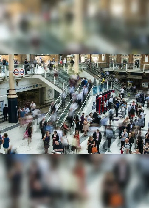 Imagem ilustrativa da imagem Shoppings reabrem em São Paulo com filas para celular e café