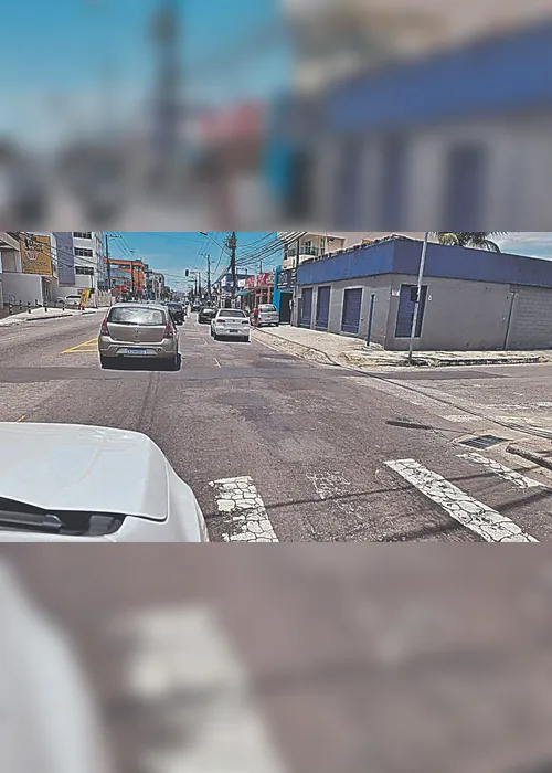 
          Imagem ilustrativa da imagem Buracos dificultam circulação
          