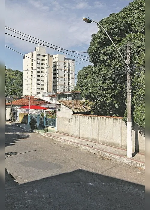 
          Imagem ilustrativa da imagem Assaltos a veículos e ônibus
          