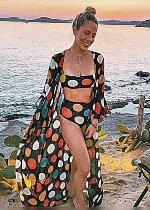 
          Imagem ilustrativa da imagem Saídas se destacam nos looks de verão e vão além da praia
          