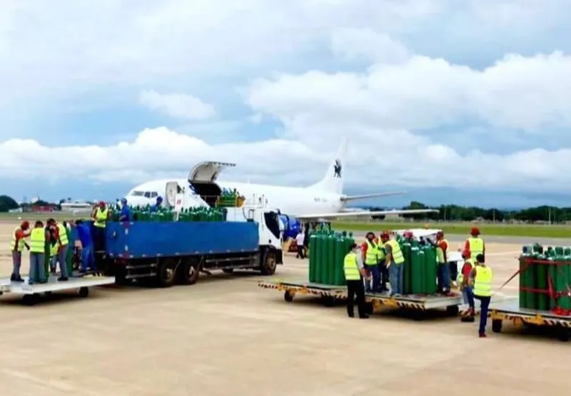 Avião com carga enviada por Gusttavo Lima chegou a Manaus na tarde deste sábado (18)