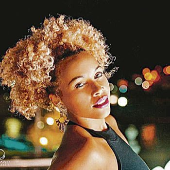 A cantora Vanessa Férr, 29 (Foto: Acervo Pessoal)
