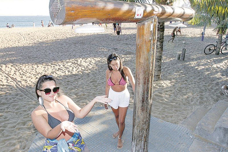 As estudantes Luana Pereira, de 20 anos, e Glauciana Santos, de 22 (Foto: Leone Iglesias/AT)