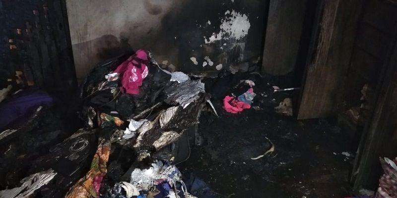 O incêndio atingiu todos os cômodos da residência (Foto: Acervo Pessoal)