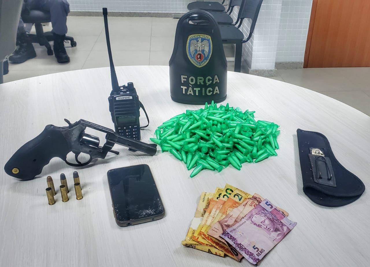 Apreensão feita em Porto de Cariacica (Foto: Divulgação/ PM)