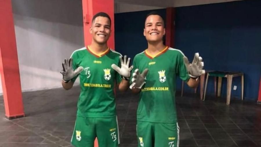 Os irmãos Diego e Diogo Lima, 21, morreram afogados na praia do Arpoador (Foto: Reprodução/ Redes sociais)