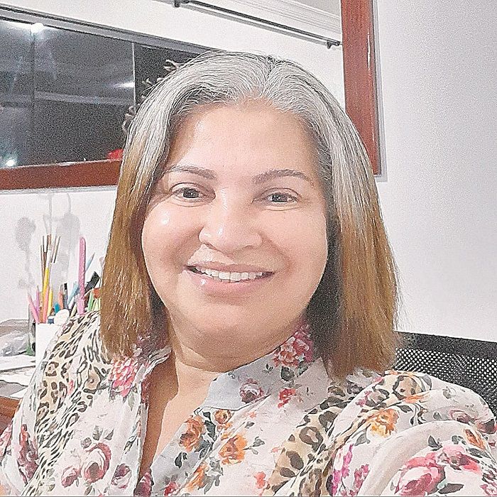 Hoje juíza, Antonia Faleiros conta que estudou para concurso com folhas de apostilas que eram jogadas no lixo. Eram cinco vagas para oficial de Justiça e ela passou em terceiro lugar: “Isso representou um marco para mim porque me garantiu um lugar para comer e dormir” (Foto: Divulgação)