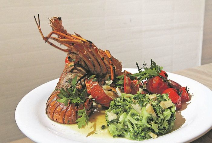 Lagosta com couscous faux (Foto: Beto Morais/AT)