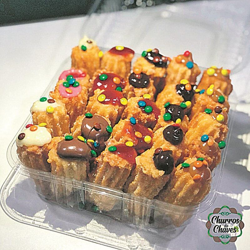 O Churros do Chaves, em Olaria, oferece delícias com sabores diferenciados, como beijinho, goiabada, Nutella e frango com Catupiry, (Foto: Divulgação)