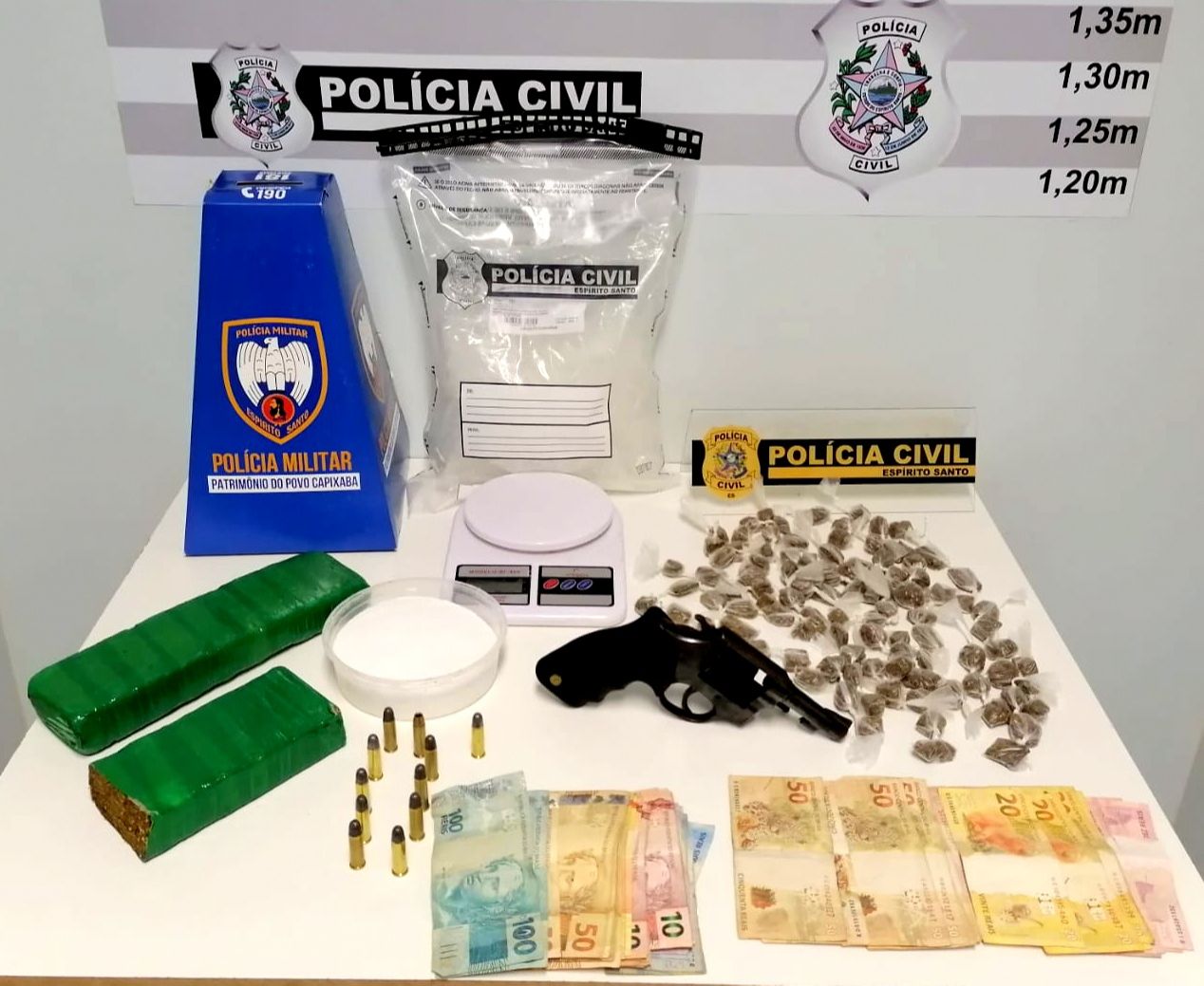Parte da apreensão feita durante a operação (Foto: Divulgação/ PCES)