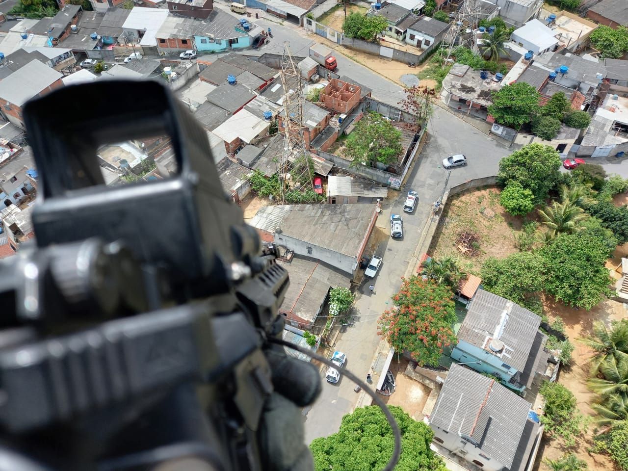 Notaer perseguiu de helicóptero caminhonete roubada. (Foto: Divulgação/Notaer)