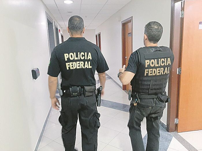 Policiais federais: corporação está com inscrições abertas até o dia 9 de fevereiro. Taxa é de 180 reais (Foto: Divulgação)